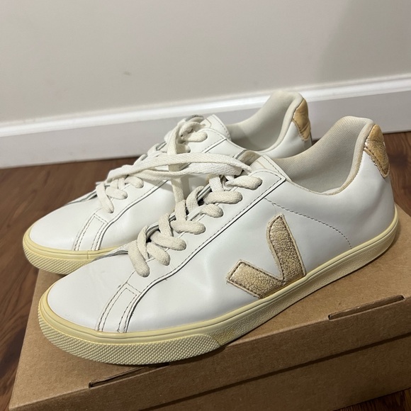 VEJA White Esplar Metallic Trim Sneakers Size 7 US $150 - Picture 3 of 9